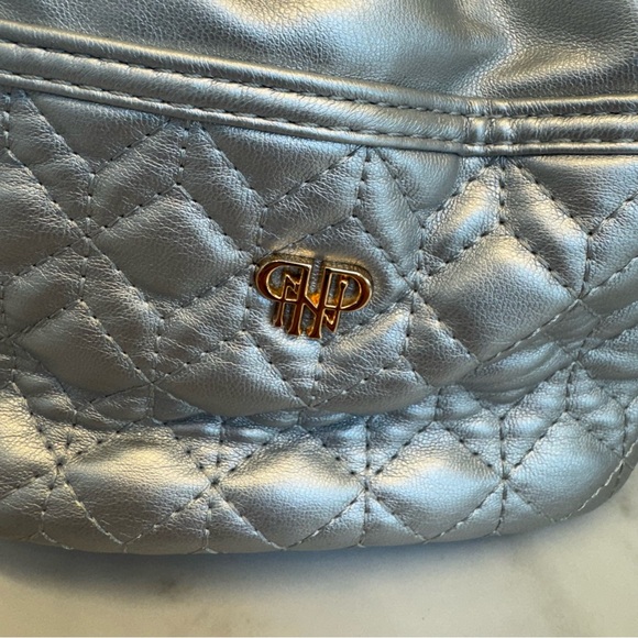 PurseN Ultra Jewelry Case – Silver Quilted Drawstring (Oprah’s Favorite 2021) - Picture 8 of 13